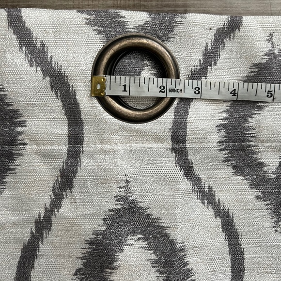 2 Gray & White Grommet Panel Window Drapes 84" Long x 39" Wide Geometric - Picture 5 of 5